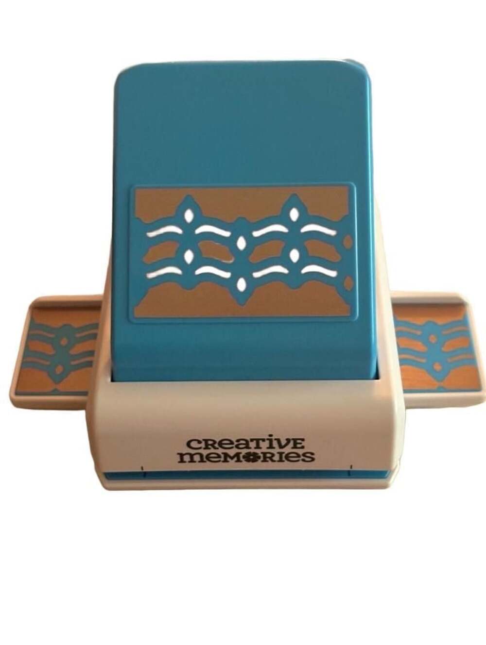 Creative Memories Ornate Ripples Border Punch